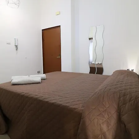 לינה וארוחת בוקר Lepanto 144 פומפיי