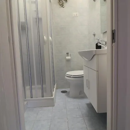 לינה וארוחת בוקר Lepanto 144