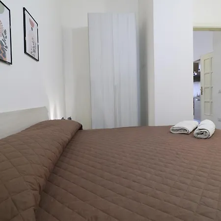 Lepanto 144 לינה וארוחת בוקר פומפיי