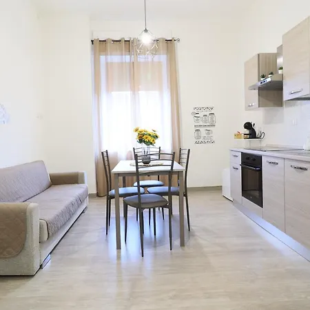 לינה וארוחת בוקר Lepanto 144 4*