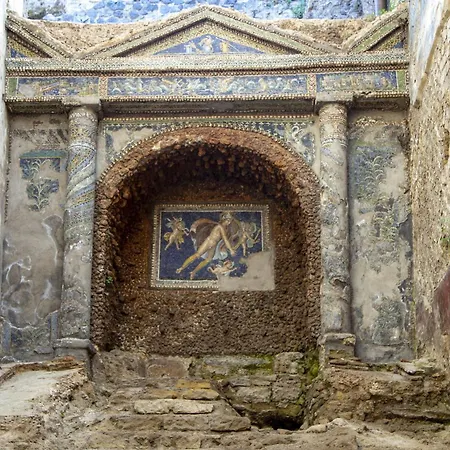 Lepanto 144 Panzió 4*